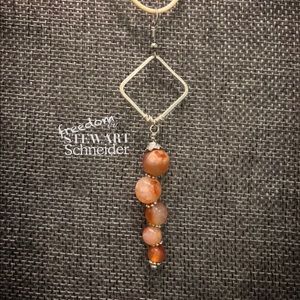 Geometric statement necklace